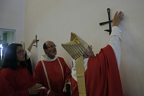 El bisbe Francesc dedica l’església de Sant Jaume de Salt