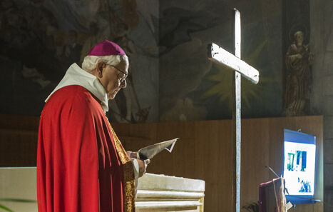 Vetlla de pregària amb la creu de Lampedusa