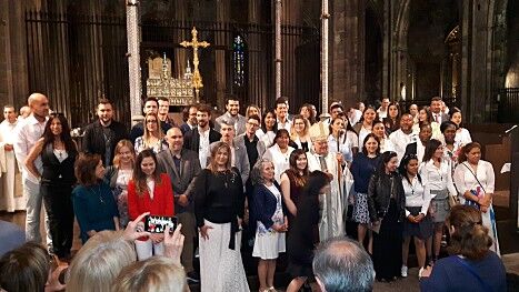 La Catedral de Girona acull la celebració dels sagraments de la iniciació cristiana per als adults
